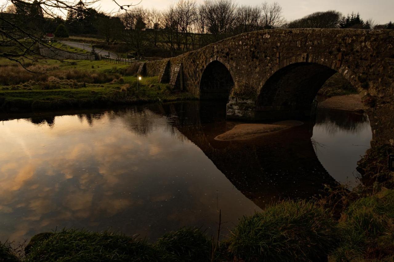 Two Bridges Hotel 외부 사진