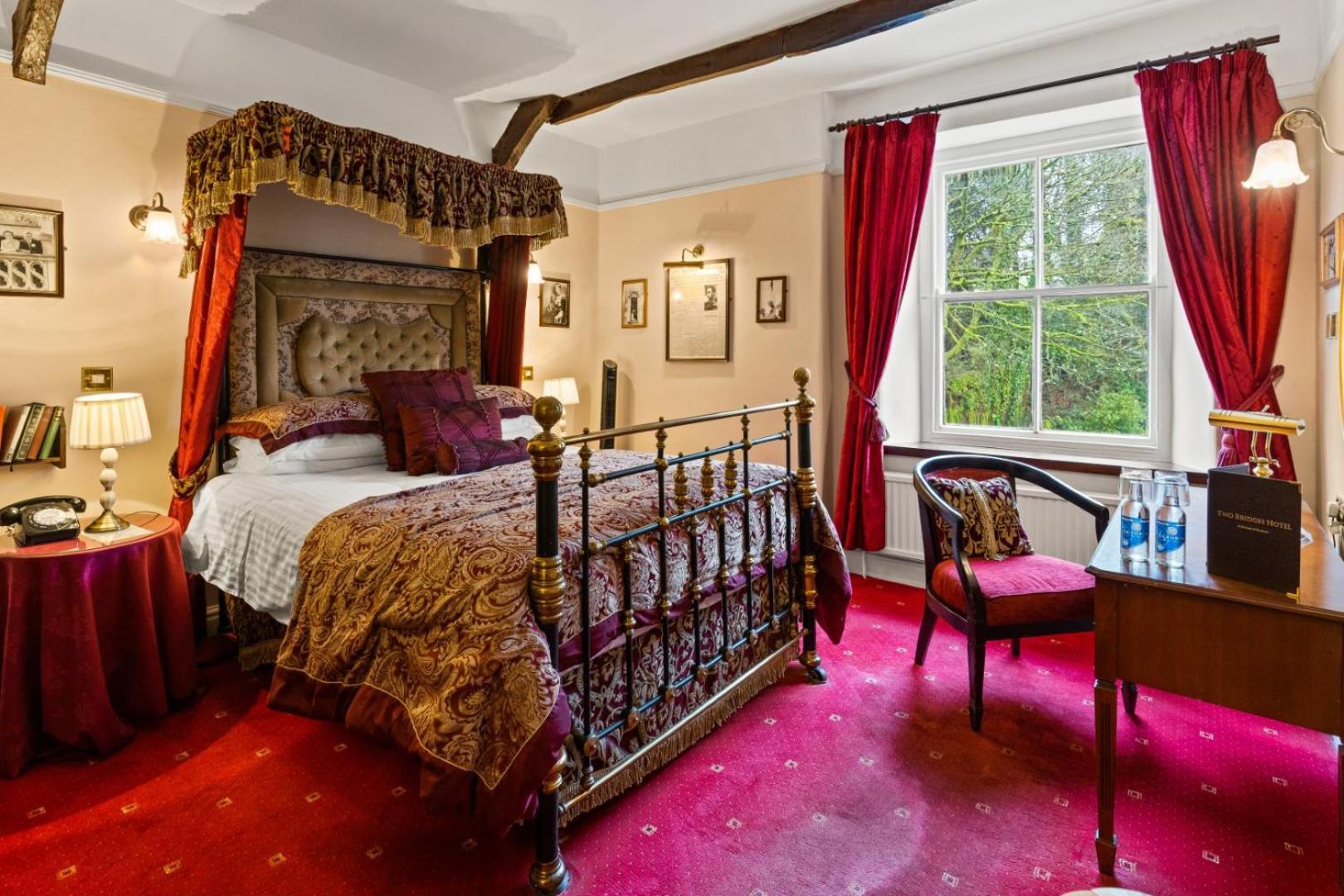 Two Bridges Hotel 외부 사진